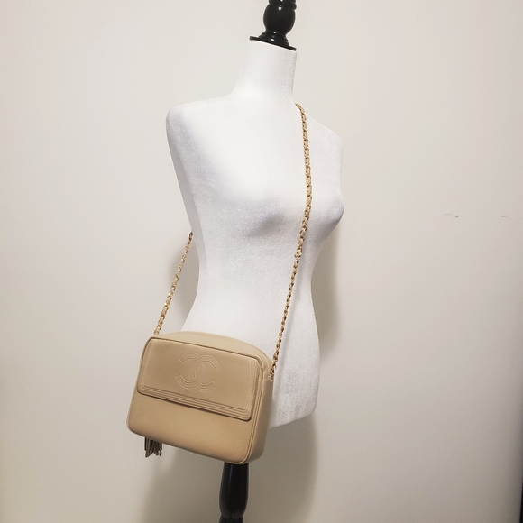 CHANEL VINTAGE CAMERA BAG (100% authentic) - Picture 3 of 12